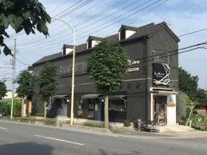 ラリーヴ内野本郷店