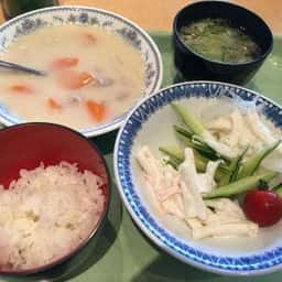 レストラン モナミ