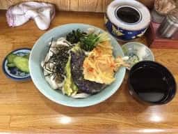 めん八食堂