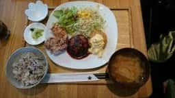 白壁Hanaco